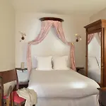 Hotel Du Manoir